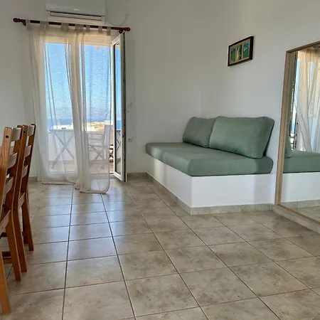 Restia Apartment *